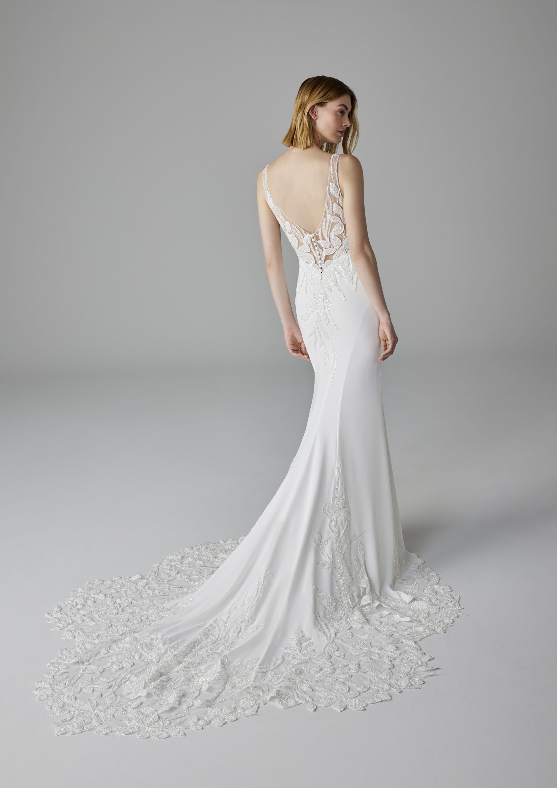 Pronovias — Debby