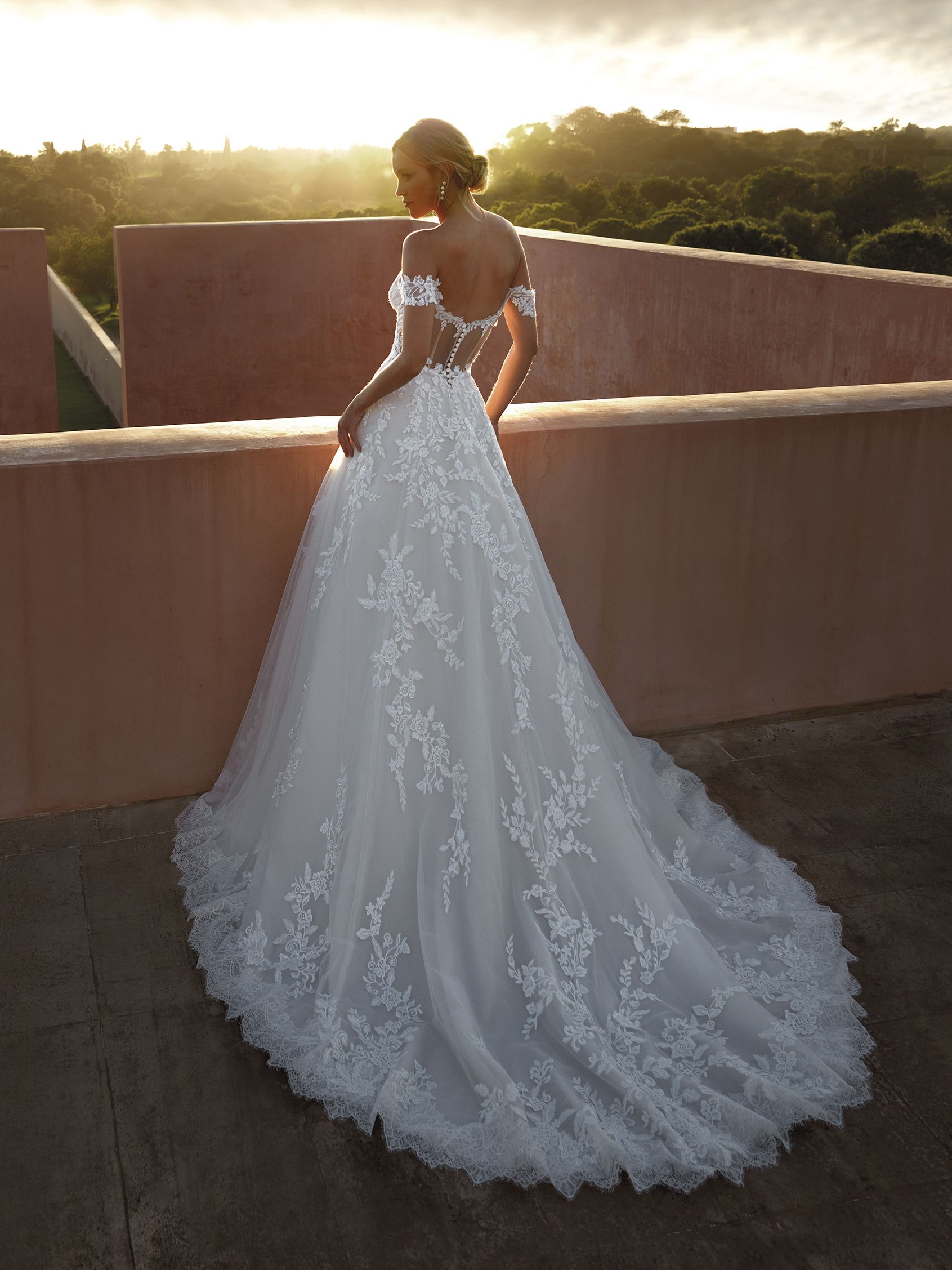 Pronovias — Elysees