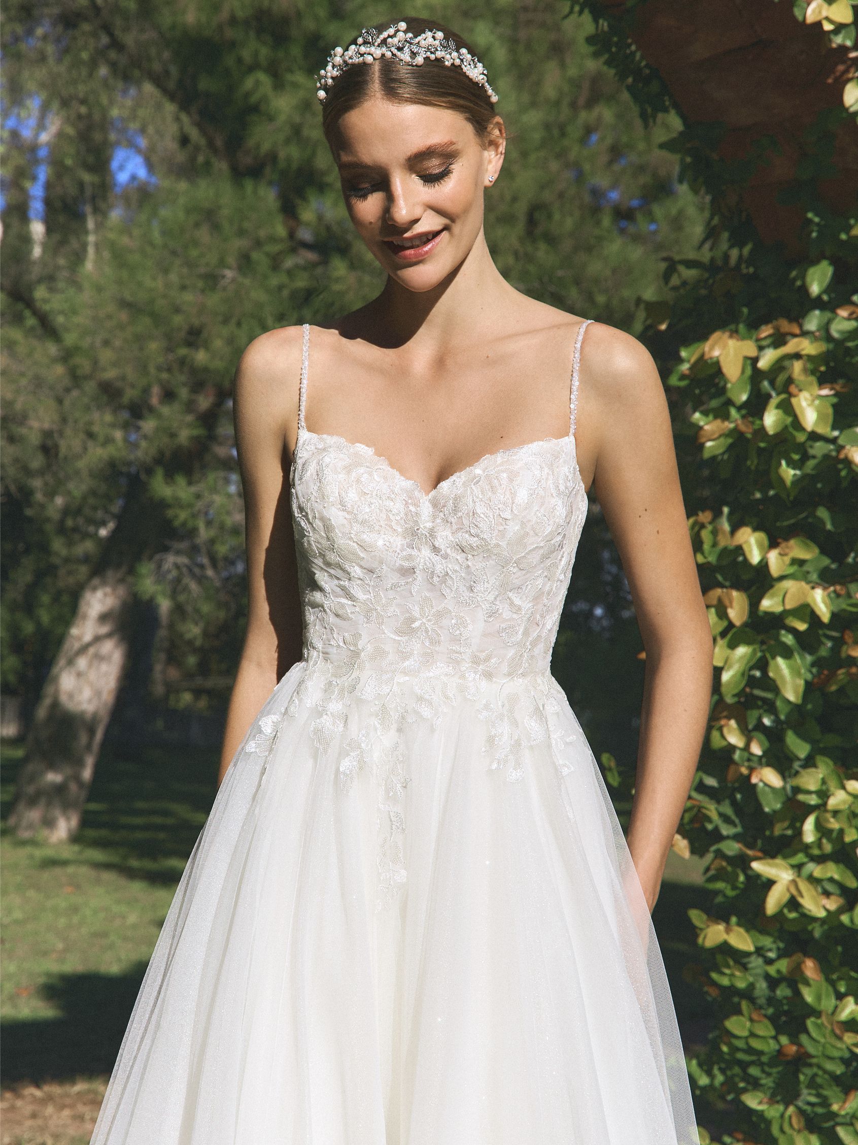 Pronovias — Canta