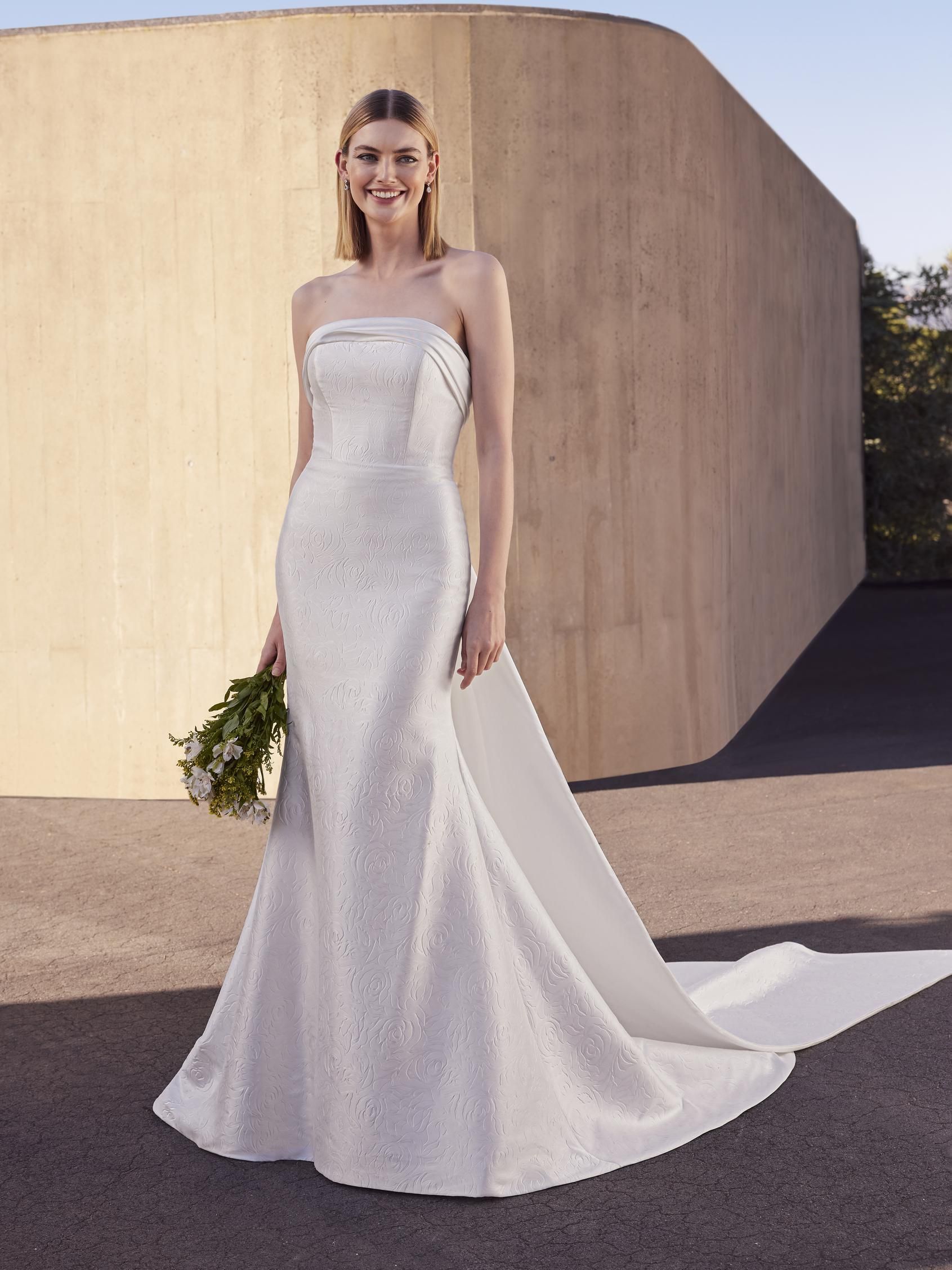 Pronovias — Juny