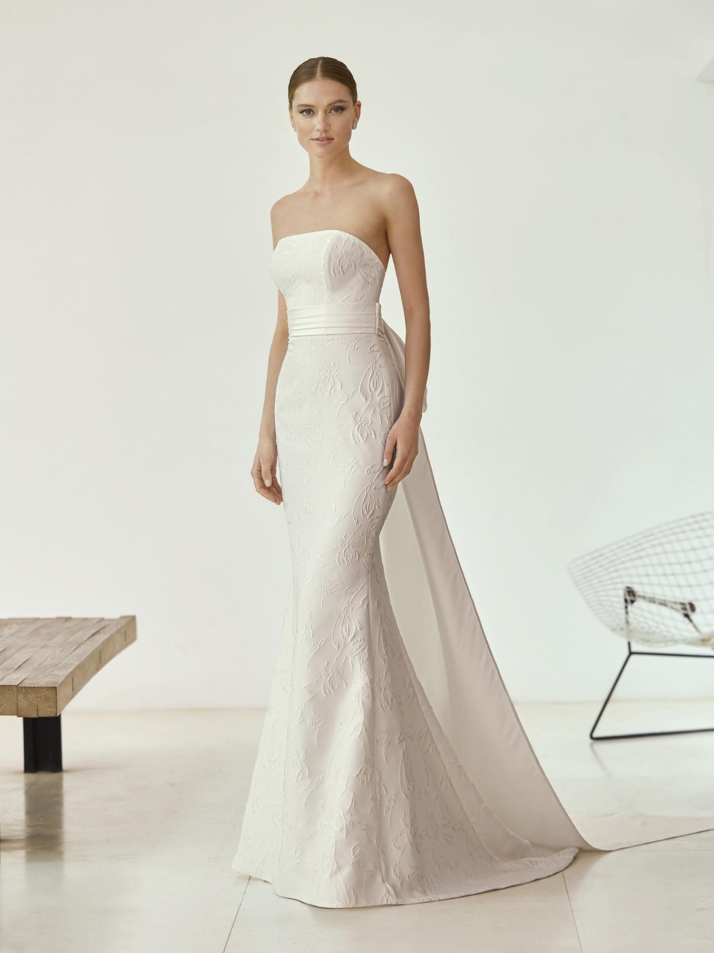 Pronovias — Rhimes